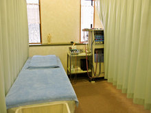 博鍼灸院のベッドスペース